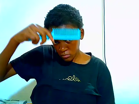 Snapshot of PetiteDoll_06 chatting on 04-12-26, 11:04 PetiteDoll 06 online show from 04-12-26, 11:04