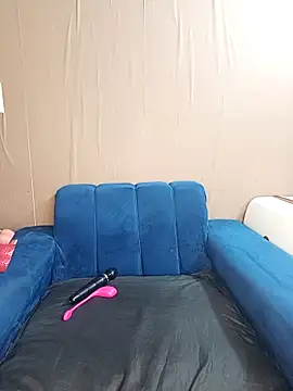 ChoklitBerryXX online show from 03-18-26, 07:17