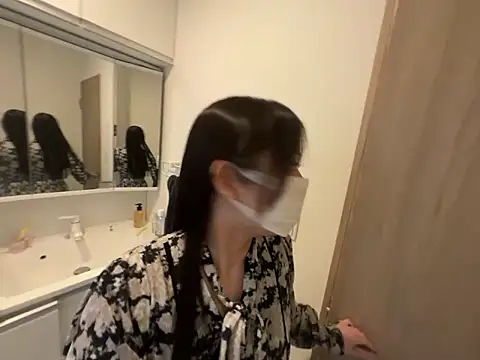 Gokujyo-Namanaka online show from 02-10-26, 07:34