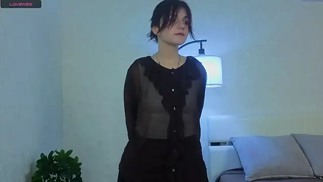 NyraVesperis online show from 04-06-26, 06:36