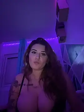 Snapshot of Diana-Blum chatting on 12-15-25, 10:14 Diana-Blum online show from 12-15-25, 10:14