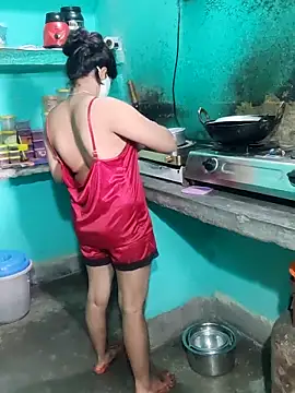 Snapshot of Cuple_masti72 chatting on 05-31-26, 03:15 Cuple masti72 online show from 05-31-26, 03:15