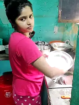 Snapshot of Cuple_masti72 chatting on 06-18-26, 04:13 Cuple masti72 online show from 06-18-26, 04:13