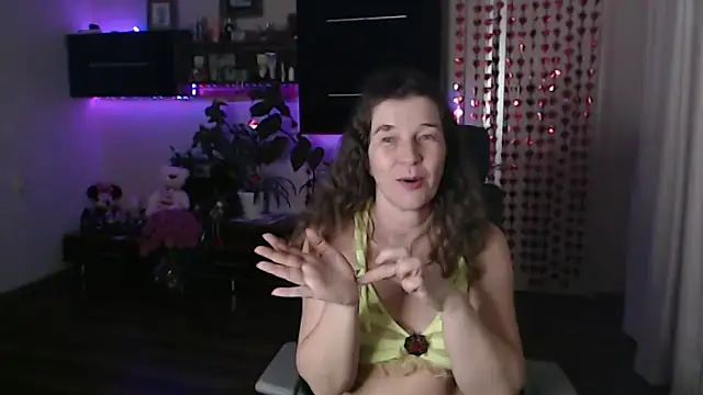Snapshot of SofiaBoone chatting on 02-19-26, 07:21 SofiaBoone online show from 02-19-26, 07:21