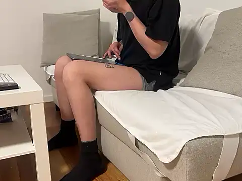 Snapshot of canberlinxy chatting on 03-20-26, 03:11 canberlinxy online show from 03-20-26, 03:11