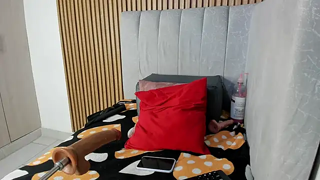 TiifanyGrey online show from 01-07-26, 02:25