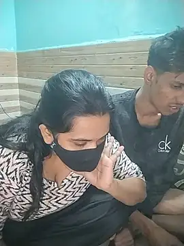 Snapshot of xoupleaura chatting on 01-08-26, 06:32 xoupleaura online show from 01-08-26, 06:32