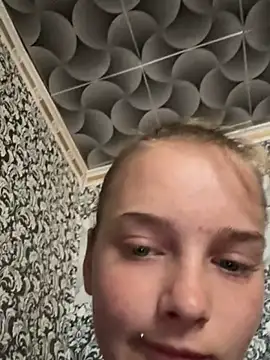 Snapshot of Barbika19 chatting on 06-21-26, 10:40 Barbika19 online show from 06-21-26, 10:40