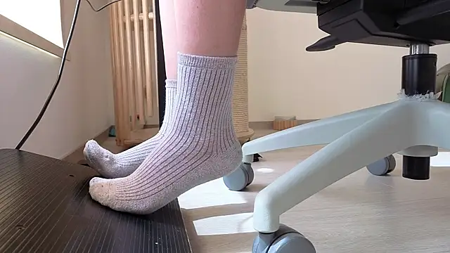 Snapshot of Feetbeth chatting on 03-02-26, 07:10 Feetbeth online show from 03-02-26, 07:10