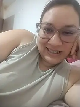Snapshot of sharon_G chatting on 04-18-26, 06:34 sharon G online show from 04-18-26, 06:34