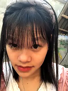 Snapshot of Pege-nii chatting on 12-15-25, 06:06 Pege-nii online show from 12-15-25, 06:06