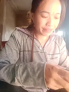 Snapshot of little-effy chatting on 07-25-26, 10:24 little-effy online show from 07-25-26, 10:24