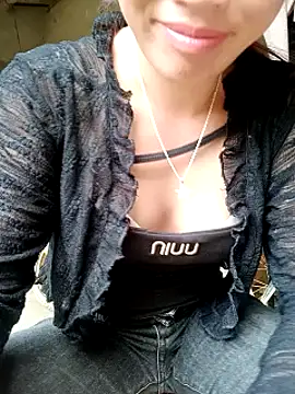 Snapshot of little-effy chatting on 07-27-26, 10:55 little-effy online show from 07-27-26, 10:55