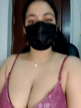 nosrat014 online show from 04-12-26, 12:59