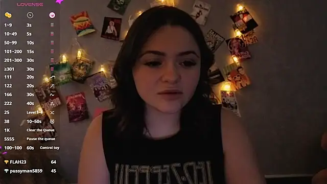 Snapshot of YummyTira chatting on 02-04-26, 06:08 YummyTira online show from 02-04-26, 06:08