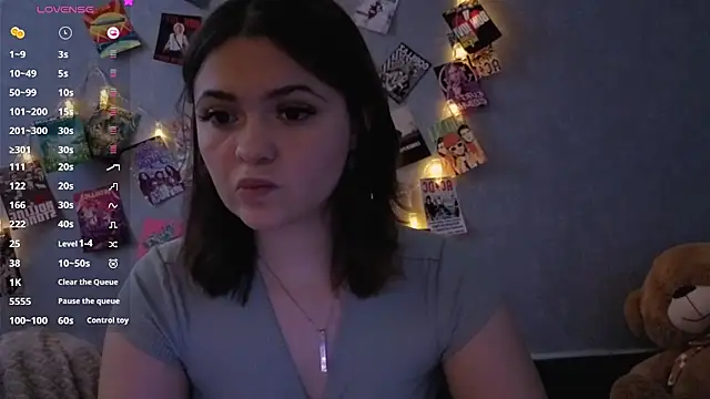 Snapshot of YummyTira chatting on 02-05-26, 06:18 YummyTira online show from 02-05-26, 06:18