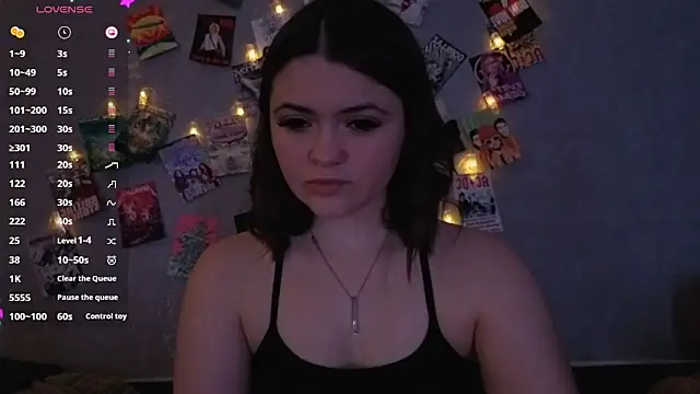 Snapshot of YummyTira chatting on 02-19-26, 01:01 YummyTira online show from 02-19-26, 01:01