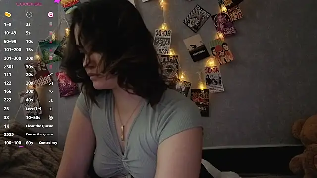 Snapshot of YummyTira chatting on 02-25-26, 06:12 YummyTira online show from 02-25-26, 06:12