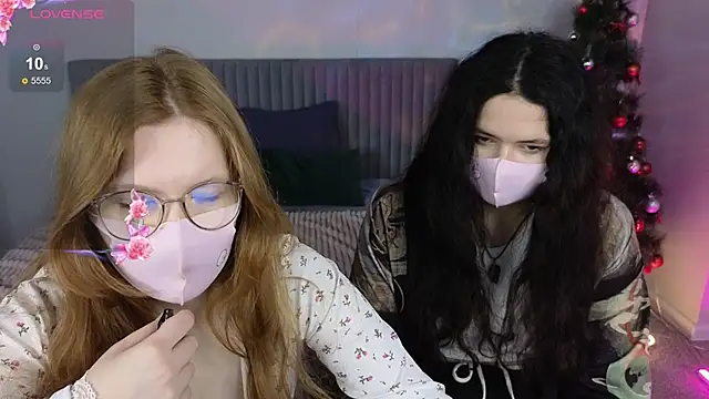 Snapshot of CaramelCigarettesss chatting on 12-16-25, 01:21 CaramelCigarettesss online show from 12-16-25, 01:21