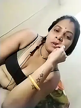 Snapshot of Sexy_Riya123 chatting on 04-29-26, 04:44 Sexy Riya123 online show from 04-29-26, 04:44