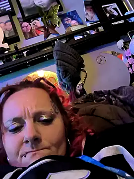 Snapshot of MidnightSeducer@xh chatting on 01-13-26, 01:11 MidnightSeducerxh online show from 01-13-26, 01:11