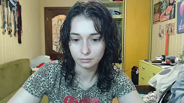 Snapshot of Angelik5371 chatting on 05-08-26, 01:38 Angelik5371 online show from 05-08-26, 01:38