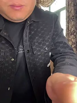 Snapshot of linzi_66 chatting on 12-16-25, 05:56 linzi 66 online show from 12-16-25, 05:56