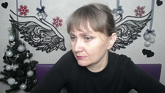 Snapshot of KellyClar chatting on 12-16-25, 06:07 KellyClar online show from 12-16-25, 06:07