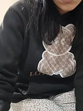 Snapshot of tenifer chatting on 12-14-25, 11:48 tenifer online show from 12-14-25, 11:48