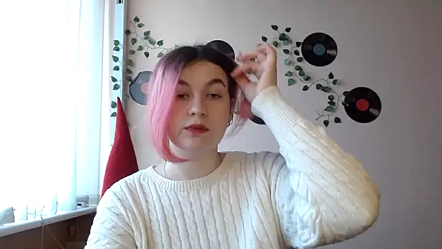 Aura  Myst online show from 12-18-25, 12:44