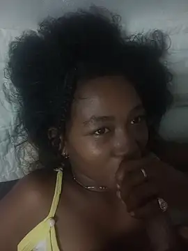 SkinnyAndBrunette online show from 12-21-25, 09:22