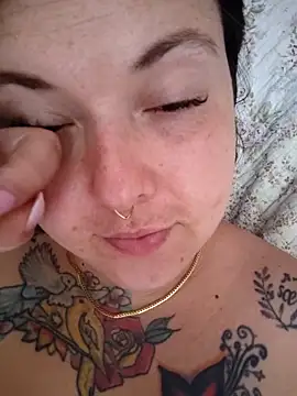 Divine Pouvoir online show from 02-11-26, 07:52