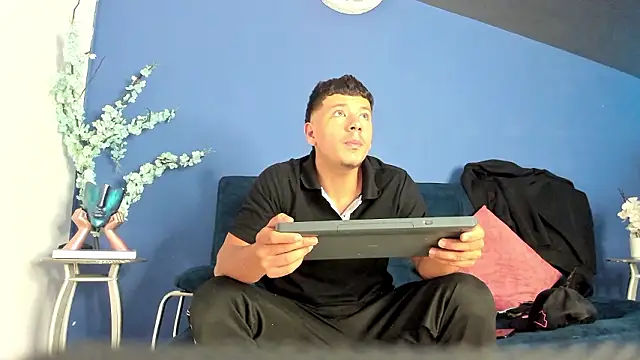 Snapshot of MagnusKnight_ chatting on 02-16-26, 06:15 MagnusKnight online show from 02-16-26, 06:15