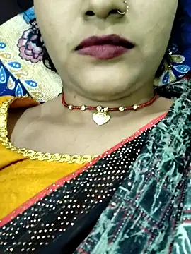 Snapshot of Sweet_Couple_01 chatting on 12-18-25, 03:18 Sweet Couple 01 online show from 12-18-25, 03:18