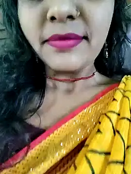 Snapshot of Sweet_Couple_01 chatting on 12-23-25, 07:50 Sweet Couple 01 online show from 12-23-25, 07:50