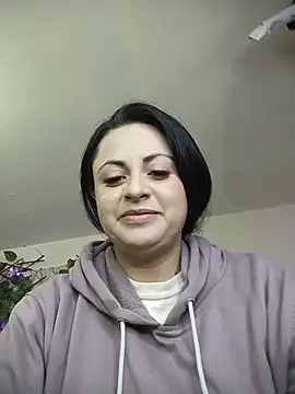 Juli castillo1 online show from 03-07-26, 03:42