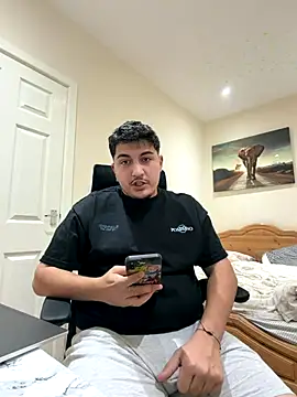 Juliann69Ramiro online show from 12-16-25, 10:37