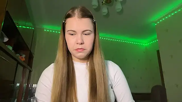 MaevAmy online show from 12-15-25, 12:31