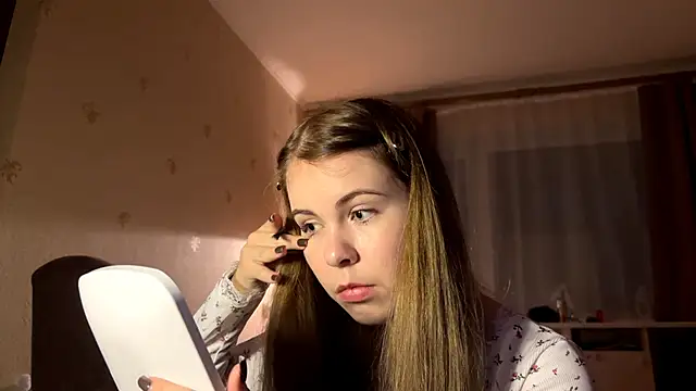 MaevAmy online show from 12-17-25, 02:45