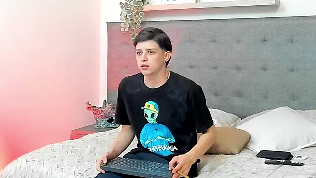 sebastamayo  online show from 02-25-26, 04:55