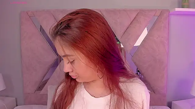 Snapshot of Amelia_Saenz_ chatting on 06-15-26, 07:27 Amelia Saenz online show from 06-15-26, 07:27