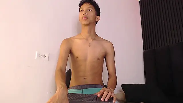 SmoothAlpha  online show from 02-12-26, 02:45