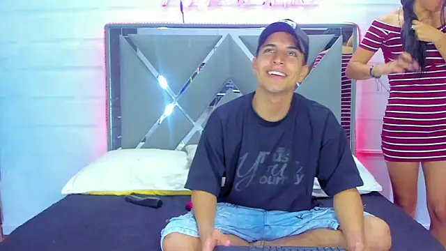 Snapshot of THREE_ENCHANTED chatting on 12-16-25, 12:04 THREE ENCHANTED online show from 12-16-25, 12:04