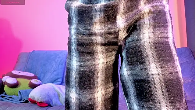 Snapshot of sharonbone chatting on 03-20-26, 04:50 sharonbone online show from 03-20-26, 04:50