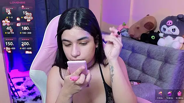 bonnieTaylor1 online show from 04-13-26, 03:45