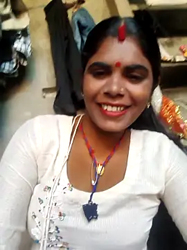 Sexy Rajkumari123 online show from 04-12-26, 05:12