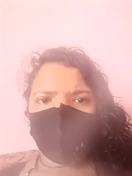 Snapshot of TANIYA-766 chatting on 12-15-25, 05:01 TANIYA-766 online show from 12-15-25, 05:01