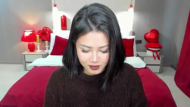 Snapshot of Brunette_Charm chatting on 02-18-26, 11:17 Brunette Charm online show from 02-18-26, 11:17