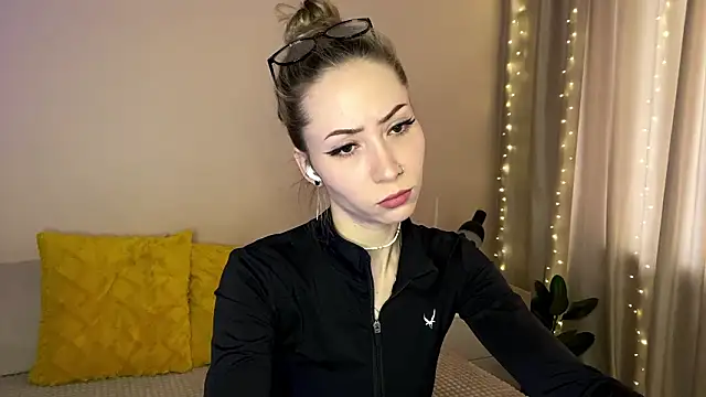 sun under skyy online show from 02-22-26, 02:02