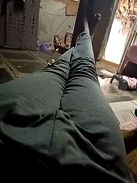 Snapshot of loki-king-143 chatting on 03-10-26, 01:32 loki-king-143 online show from 03-10-26, 01:32